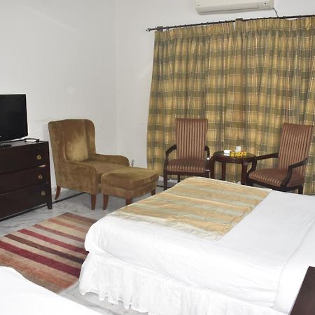 Pyramid International Guest House Islamabad Zewnętrze zdjęcie