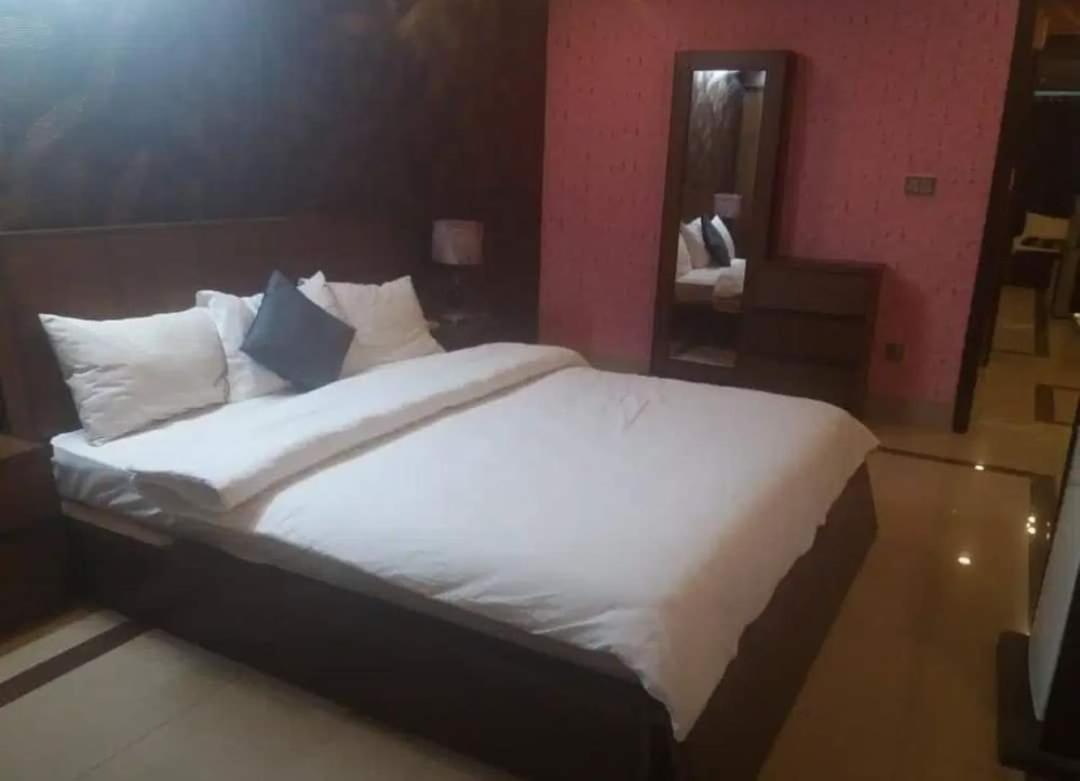 Pyramid International Guest House Islamabad Zewnętrze zdjęcie