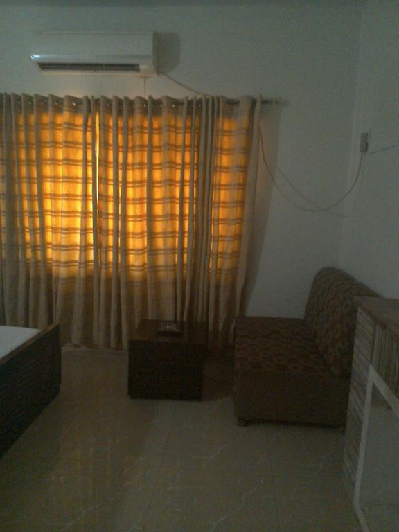 Pyramid International Guest House Islamabad Zewnętrze zdjęcie