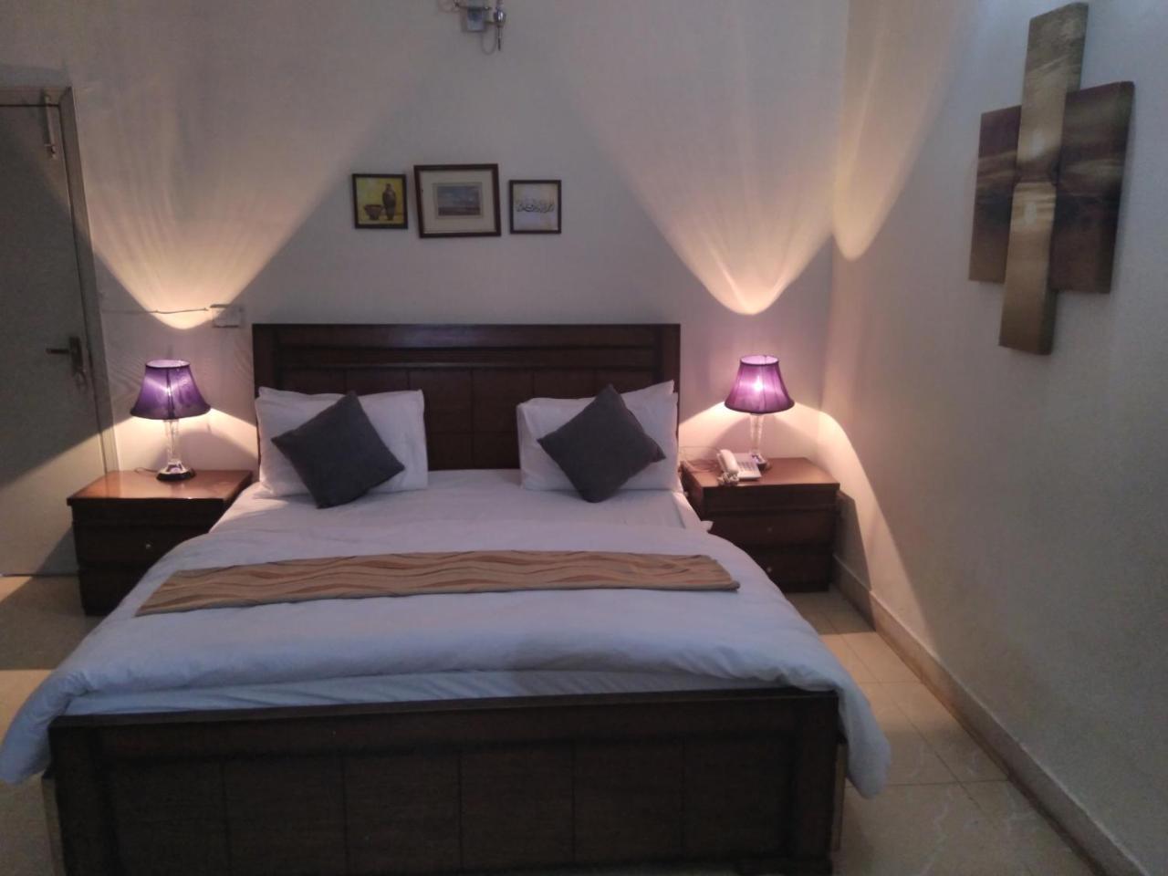 Pyramid International Guest House Islamabad Zewnętrze zdjęcie