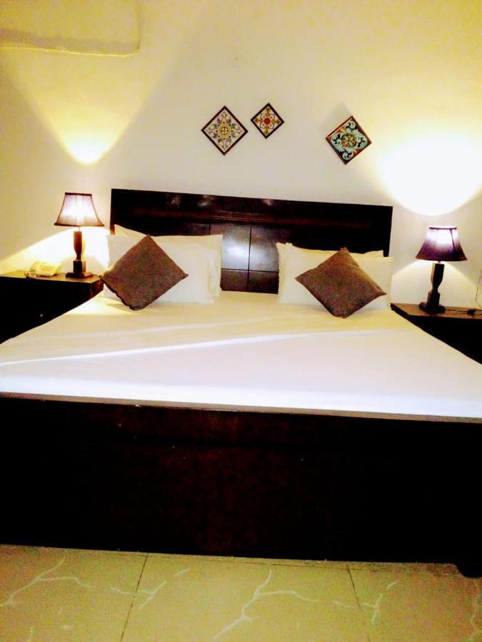 Pyramid International Guest House Islamabad Zewnętrze zdjęcie